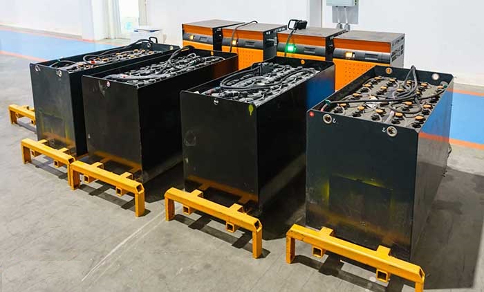 Bộ sạc b&igrave;nh xe n&acirc;ng điện
